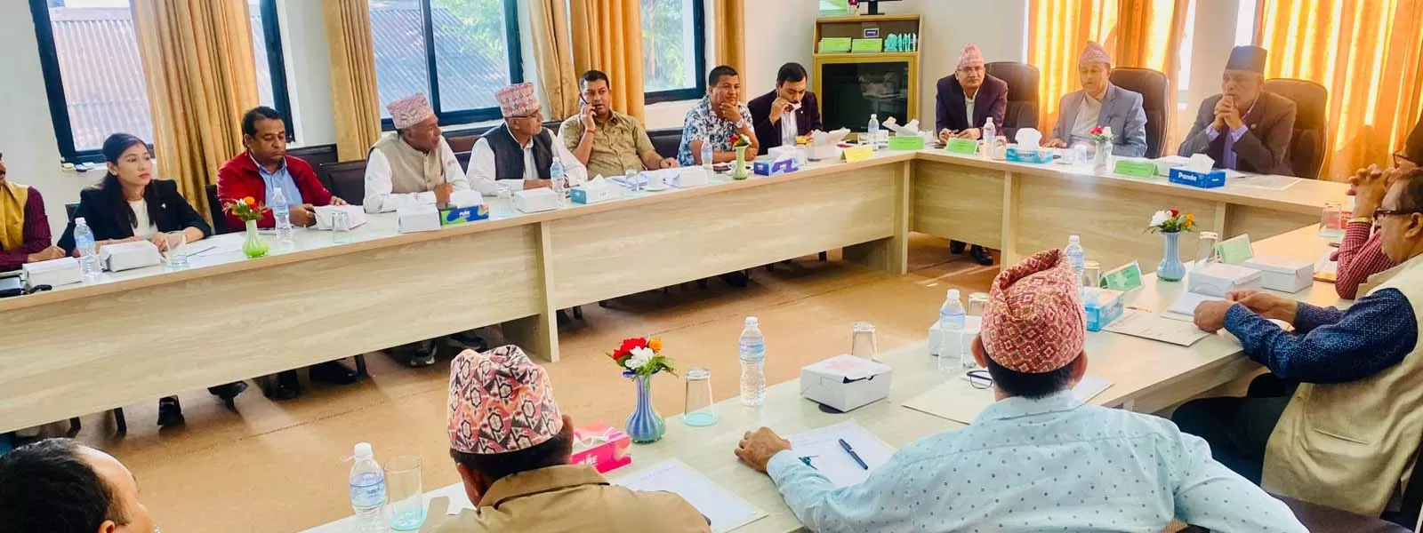 राष्ट्रिय दुग्ध विकास बोर्डमा माननीय कृषि मन्त्री, सचिव, बोर्डका कार्यकारी निर्देशक, दुग्ध विकास संस्थान, जिल्ला दुग्ध उत्पादक सहकारी संघहरु, नेपाल डेरी एशोसिएसन, डेरी उद्योग संघ र सरोकारवाला निकायबीच भुक्तानी वक्यौता लगायतका विषयको छलफल