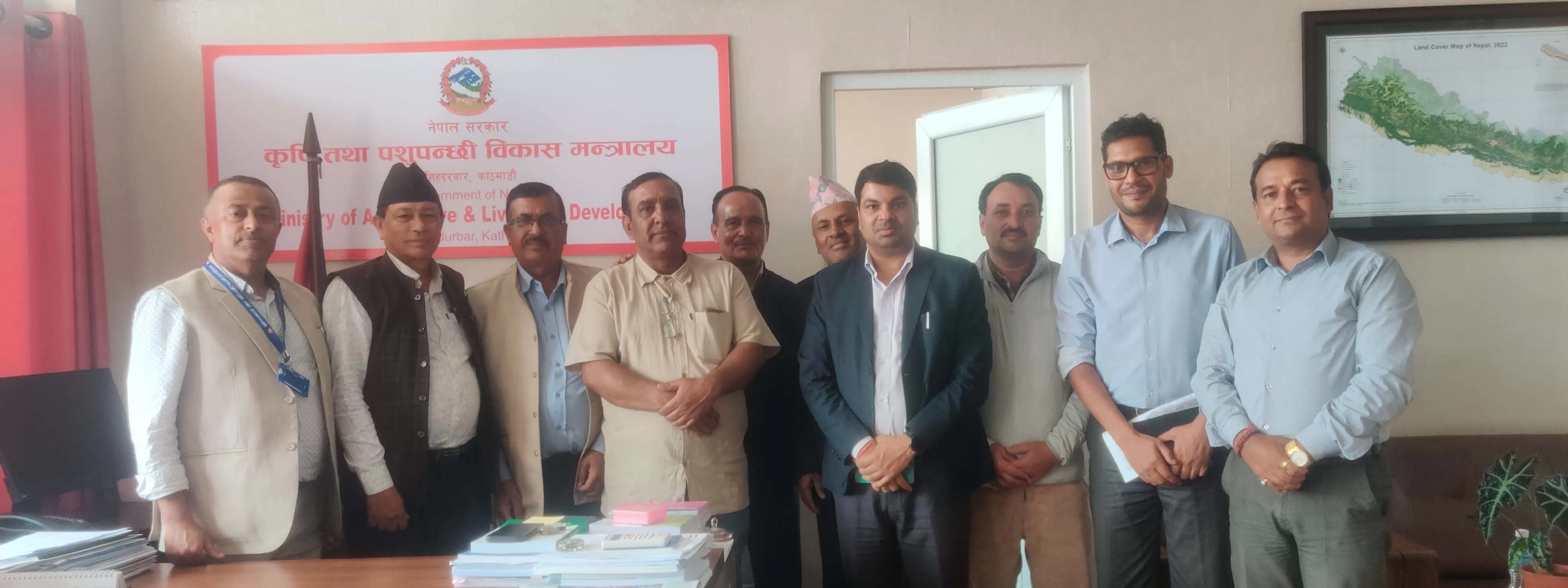 दुग्ध क्षेत्रको समस्या र समाधानका लागि कृषि तथा पशुपन्छी विकास मन्त्रालयका श्रीमान् सचिवज्यूसँगको छलफल
